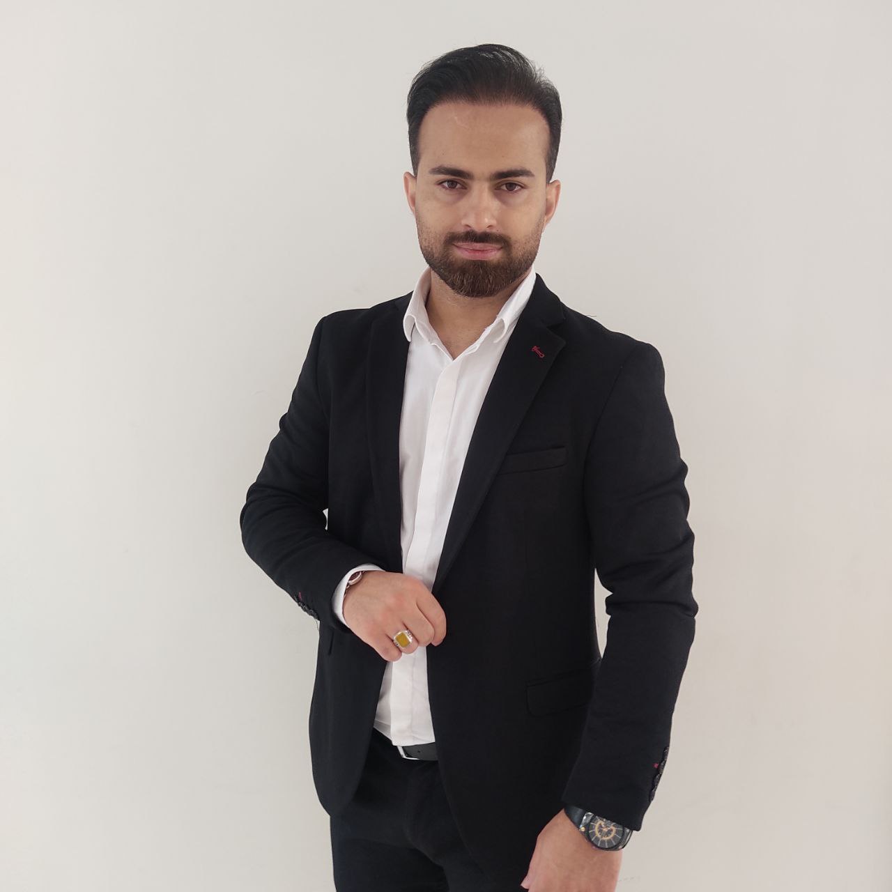“آموزش کامل گاردها و تیغه‌های ماشین کلیپر: تنظیمات، سایزها و تکنیک‌های حرفه‌ای”